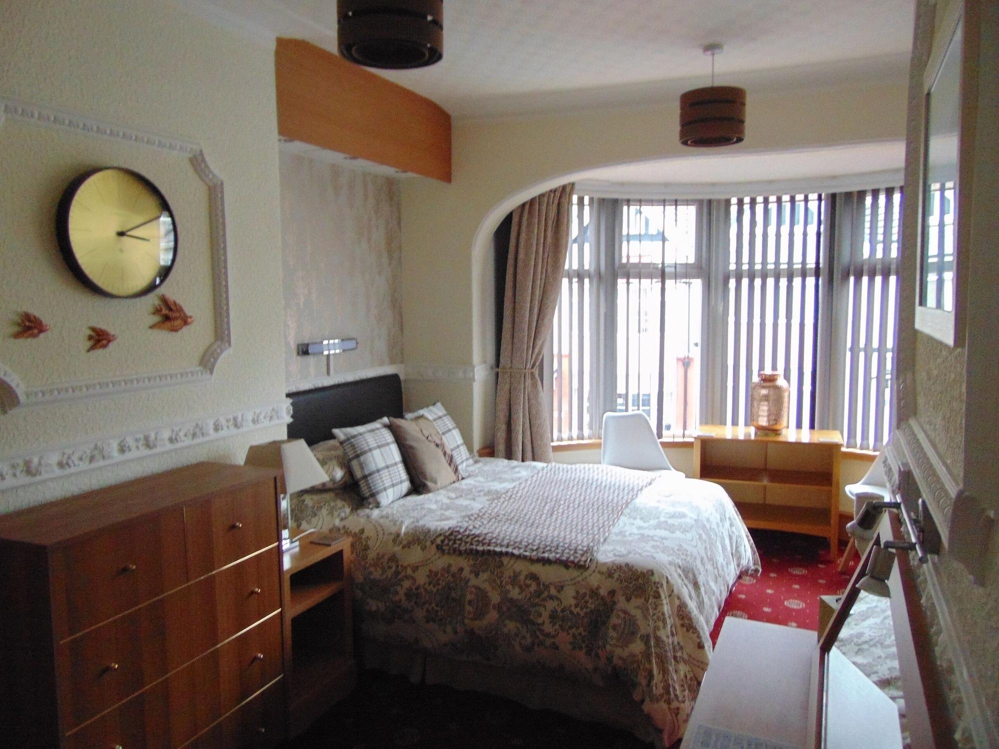The Golden Sands B&B Блекпул Екстериор снимка