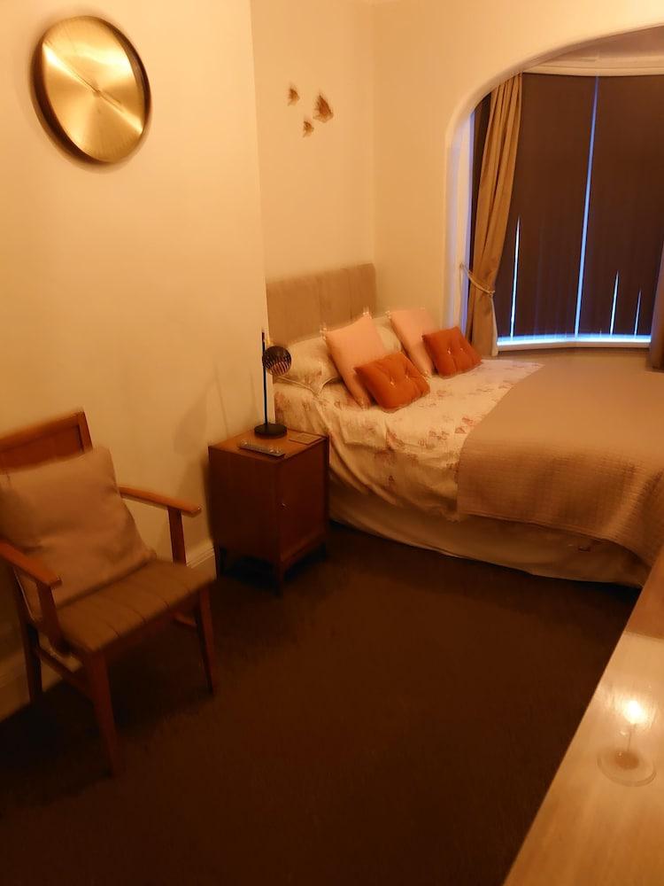 The Golden Sands B&B Блекпул Екстериор снимка