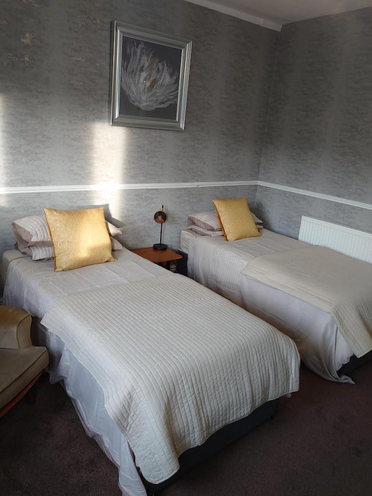 The Golden Sands B&B Блекпул Екстериор снимка