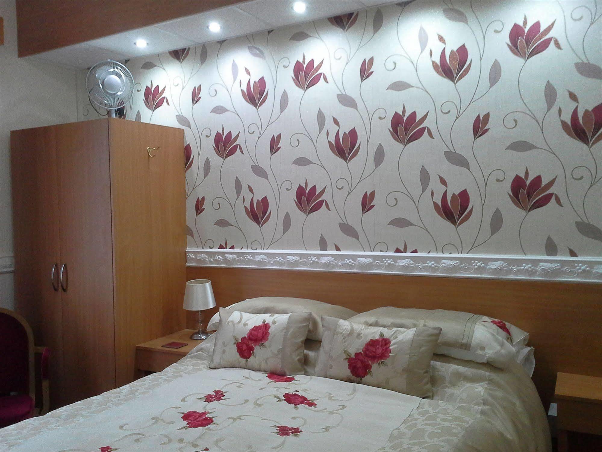 The Golden Sands B&B Блекпул Екстериор снимка