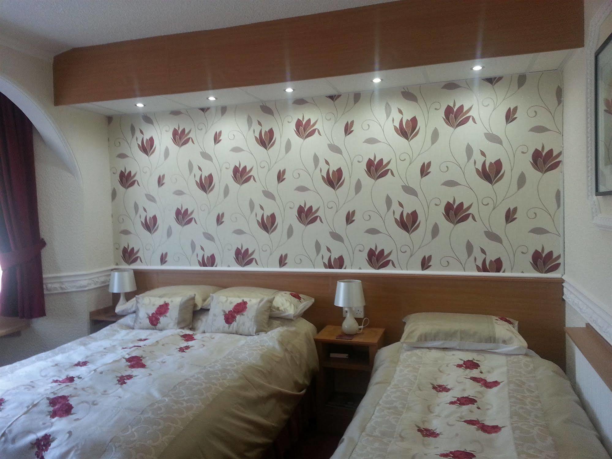 The Golden Sands B&B Блекпул Екстериор снимка